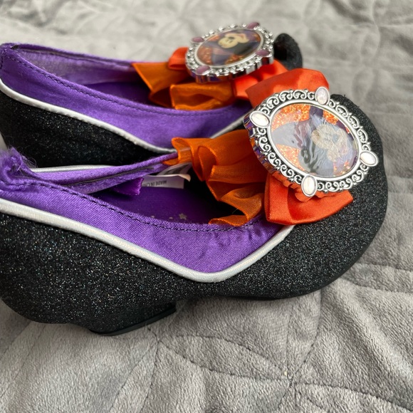 Toddler 5/6 Disney Minnie Mouse Witch Shoes - Picture 3 of 8